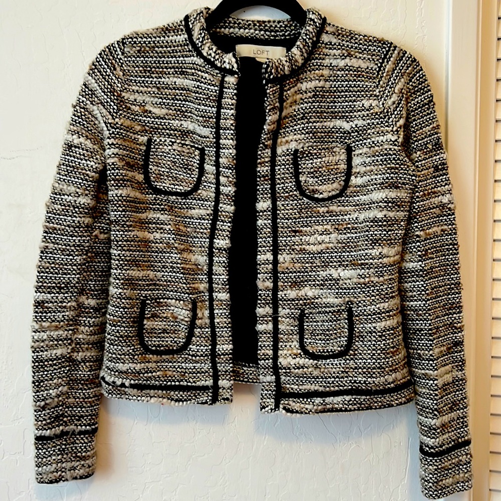 Loft cream with gold blazer extra small